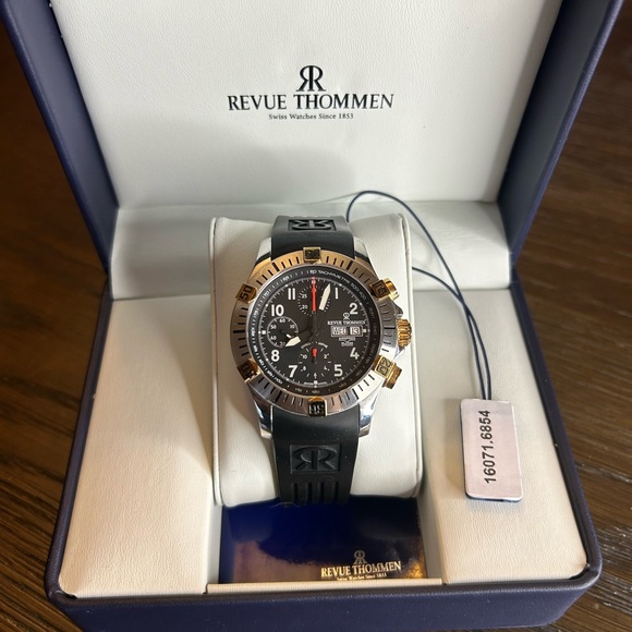 Revue Thommen Men's Airspeed Black Dial Chronograph Automatic Watch 16071.6854 - Picture 3 of 11
